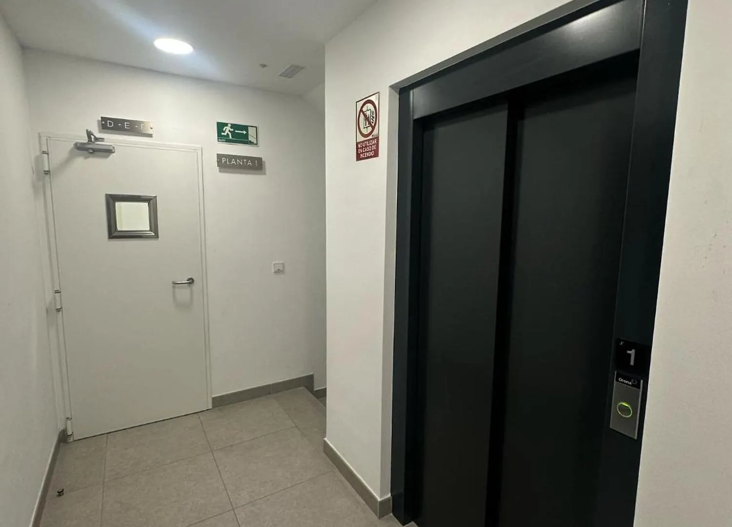 Wall Street Apartments Malaga 0*,