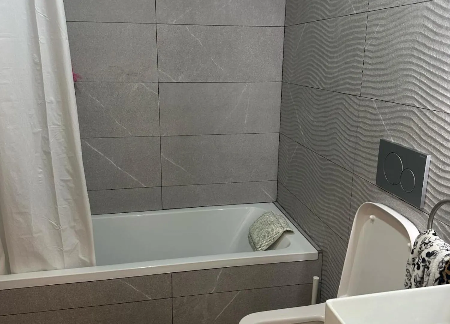 Wall Street Apartments Malaga
